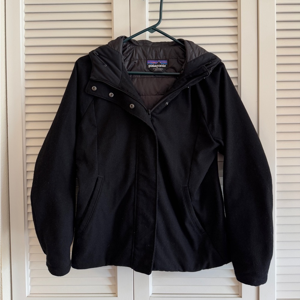 Patagonia Women’s Insulated Wool Hoody, Black, Size Small